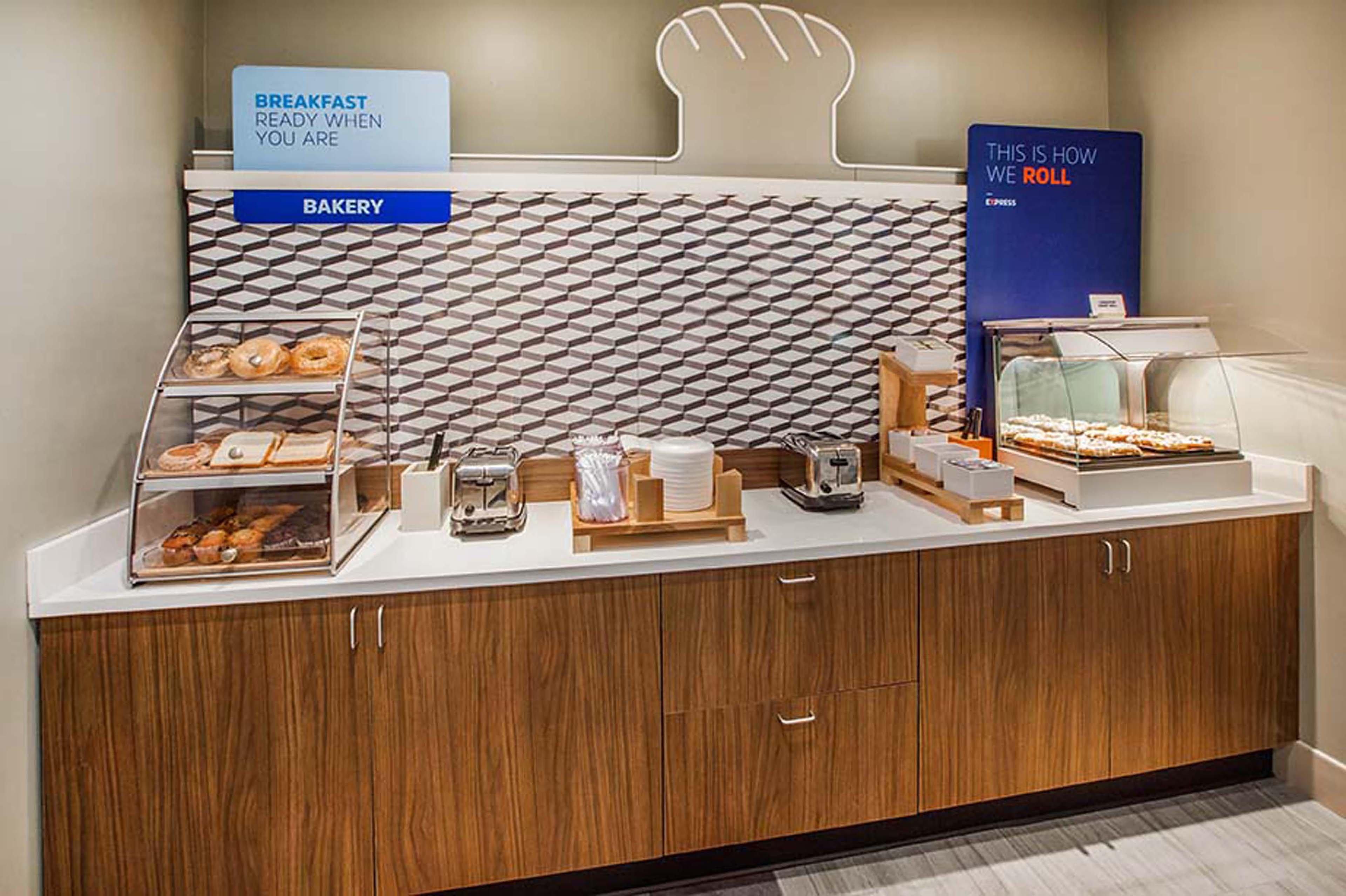 Holiday Inn Express Nashville-Downtown - Broadway By Ihg Dış mekan fotoğraf