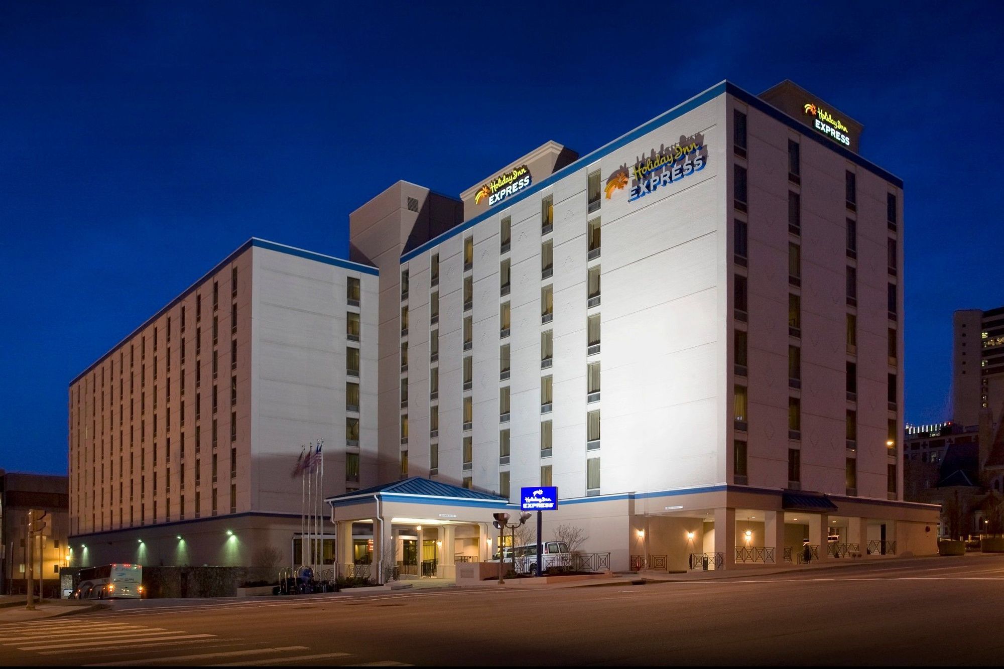 Holiday Inn Express Nashville-Downtown - Broadway By Ihg Dış mekan fotoğraf